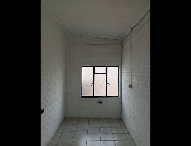 285M² WAREHOUSE TO LET IN SPARTAN
